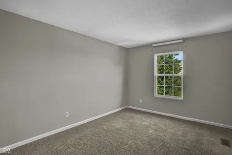 2273 Shadow Bend Drive Columbus IN 47201