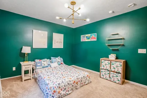 11667 Shadowwood Court Zionsville IN 46077