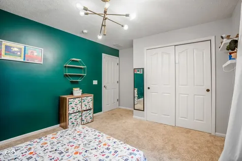 11667 Shadowwood Court Zionsville IN 46077