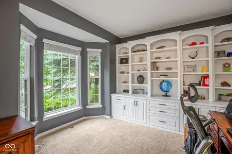 11667 Shadowwood Court Zionsville IN 46077