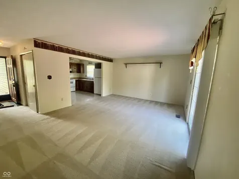 7749 Venetian Way Indianapolis IN 46217
