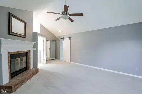 11233 Bayridge Circle E Indianapolis IN 46236