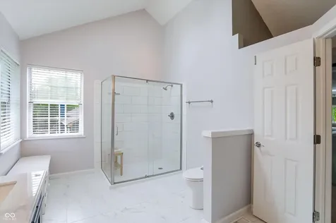 11233 Bayridge Circle E Indianapolis IN 46236