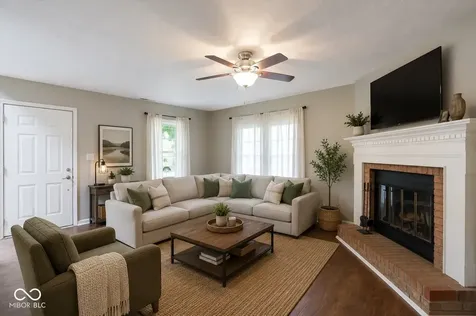 11233 Bayridge Circle E Indianapolis IN 46236