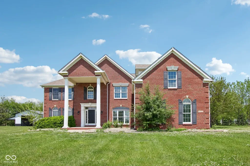 4450 W 300 N Fairland IN 46126