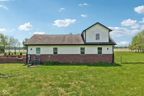 4450 W 300 N Fairland IN 46126