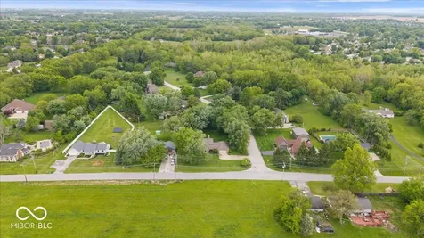 7018 Creekwood Estates Brownsburg IN 46112