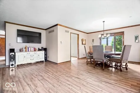 7018 Creekwood Estates Brownsburg IN 46112