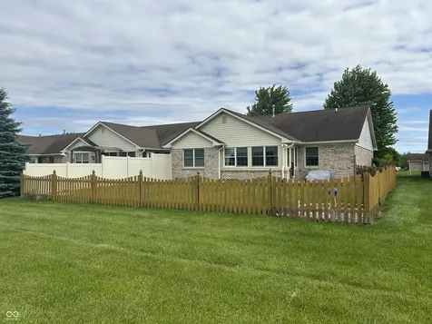4964 W Cedar Cove Drive New Palestine IN 46163