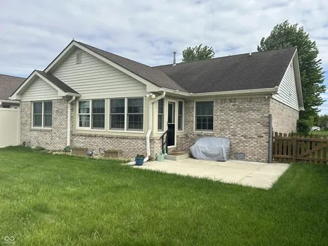 4964 W Cedar Cove Drive New Palestine IN 46163