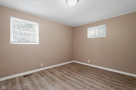 7402 E 46th Street Indianapolis IN 46226