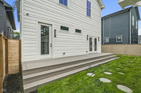 2054 Carrollton Avenue Indianapolis IN 46202