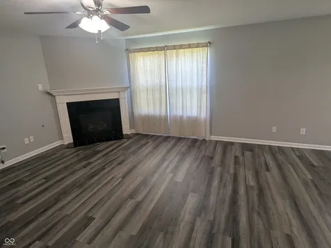 5567 Washington Avenue Bargersville IN 46106