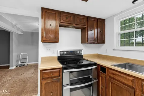 3333 Acacia Drive Indianapolis IN 46214