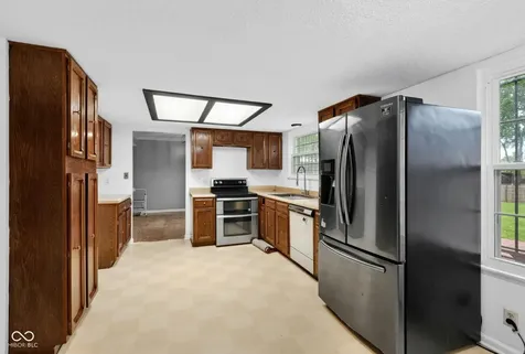 3333 Acacia Drive Indianapolis IN 46214
