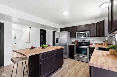 6420 Meadowfield Drive Indianapolis IN 46235