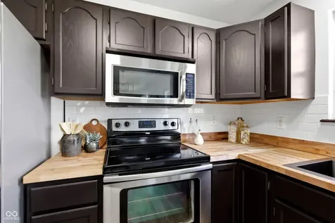 6420 Meadowfield Drive Indianapolis IN 46235