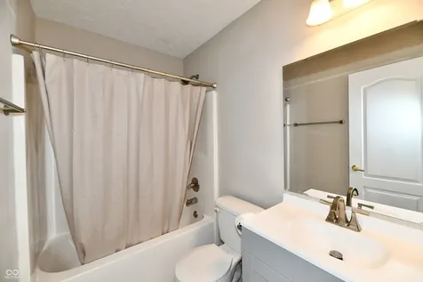 10726 Oriole Court Indianapolis IN 46231