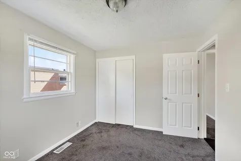 725 Howard Road Greenwood IN 46142