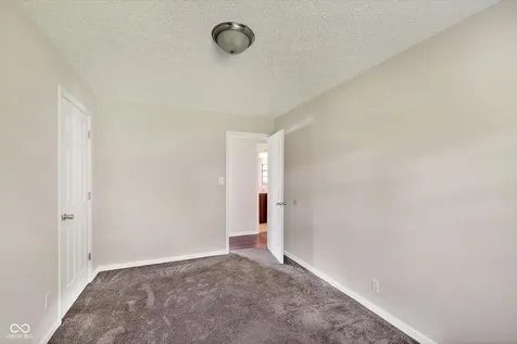 725 Howard Road Greenwood IN 46142