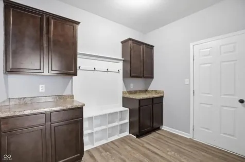 8324 Fieldfare Way Indianapolis IN 46237