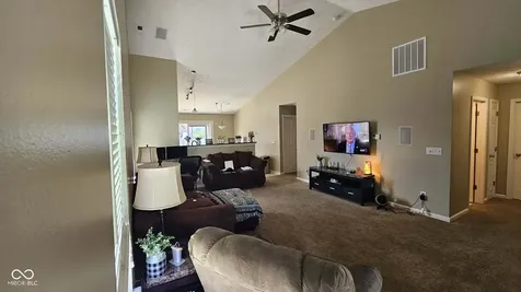 6192 N Woodhaven Drive Mccordsville IN 46055