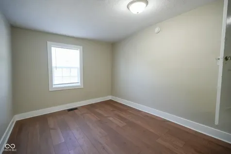 1807 E 18th Street Anderson IN 46016