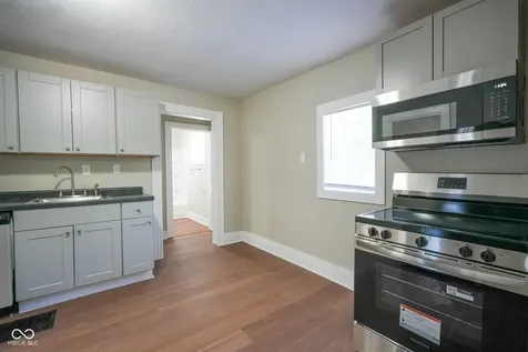 1807 E 18th Street Anderson IN 46016