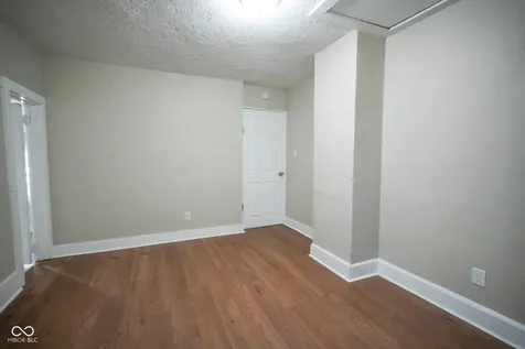 1807 E 18th Street Anderson IN 46016