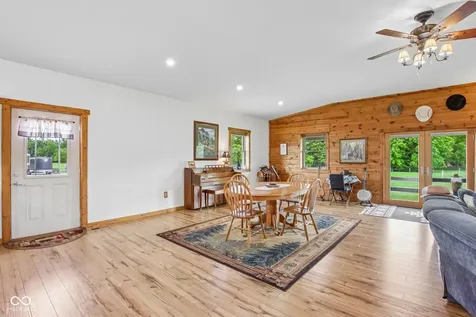 6070 E County Road 200 N Avon IN 46123