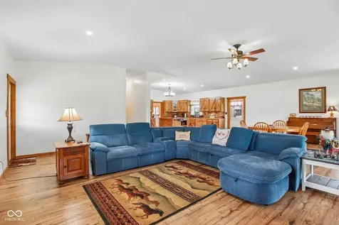 6070 E County Road 200 N Avon IN 46123