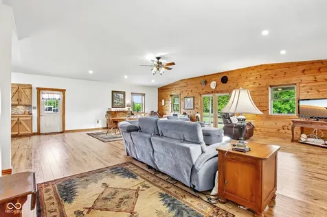 6070 E County Road 200 N Avon IN 46123