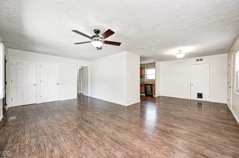423 W Janet Drive Brownsburg IN 46112