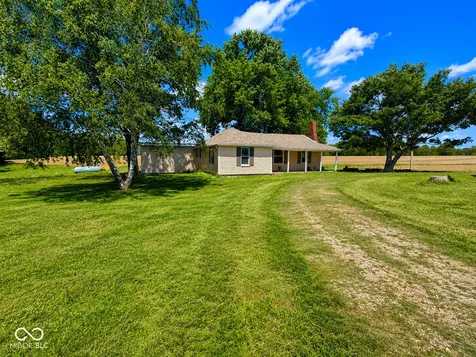 1878 W Lake Hideaway Road Kingman IN 47952