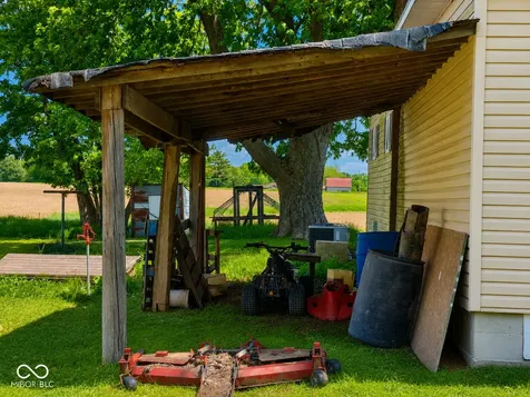 1878 W Lake Hideaway Road Kingman IN 47952