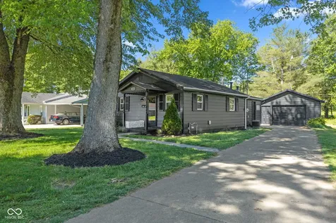 4986 Adkins Street Columbus IN 47201