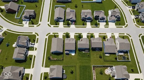 5872 Wintersweet Lane Whitestown IN 46075
