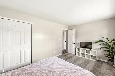 5211 Brendon Park Drive Indianapolis IN 46226