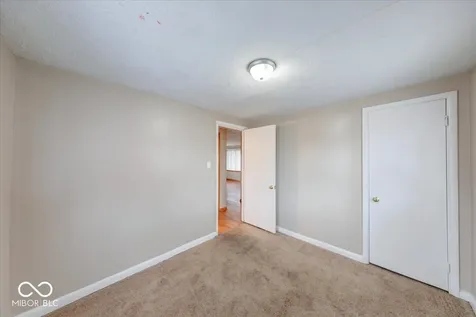 2323 N Leland Avenue Indianapolis IN 46218