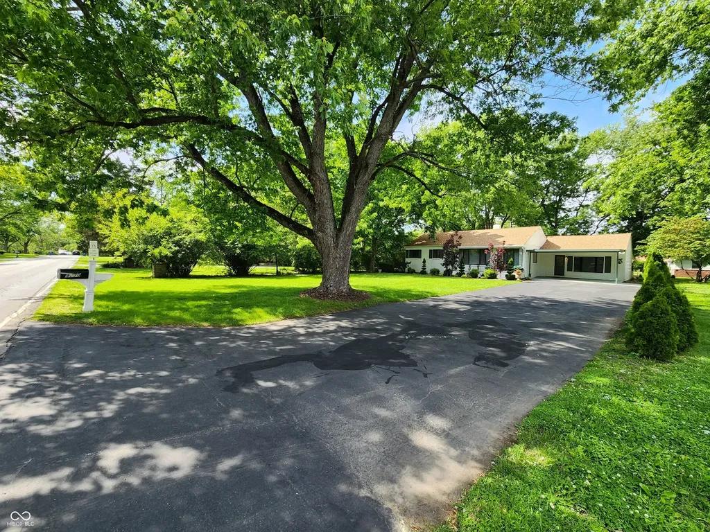 9770 E 191st Street E Noblesville IN 46060