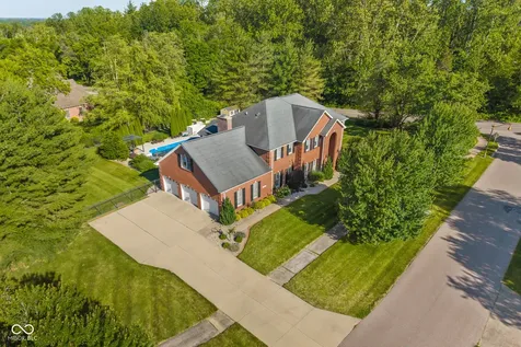 2561 Apple Blossom Lane Columbus IN 47201