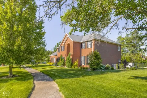 2561 Apple Blossom Lane Columbus IN 47201
