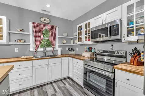 259 Jefferson Valley Coatesville IN 46121