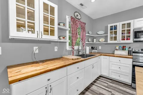 259 Jefferson Valley Coatesville IN 46121