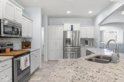 3764 Maple Ridge Drive Columbus IN 47201