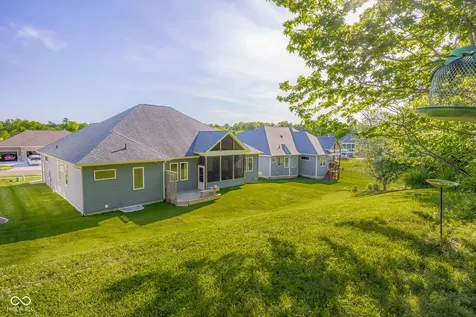 3764 Maple Ridge Drive Columbus IN 47201