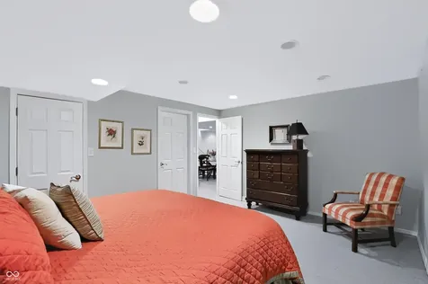 1058 Carters Grove Indianapolis IN 46260