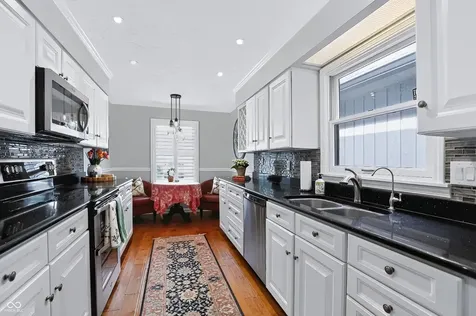 1058 Carters Grove Indianapolis IN 46260