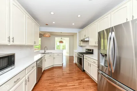 13934 Canonbury Way Fishers IN 46037