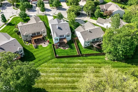 13934 Canonbury Way Fishers IN 46037